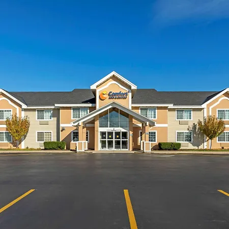 Comfort Inn & Suites Jackson - West Bend